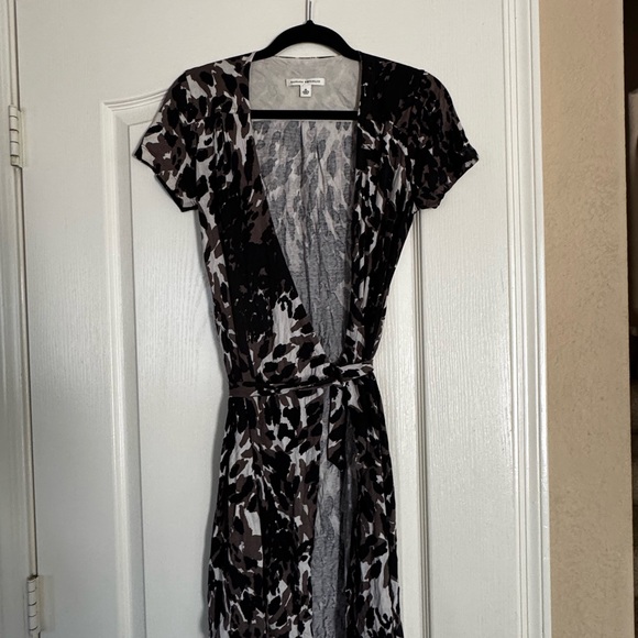 Banana Republic Monochrome Dress - Picture 7 of 7